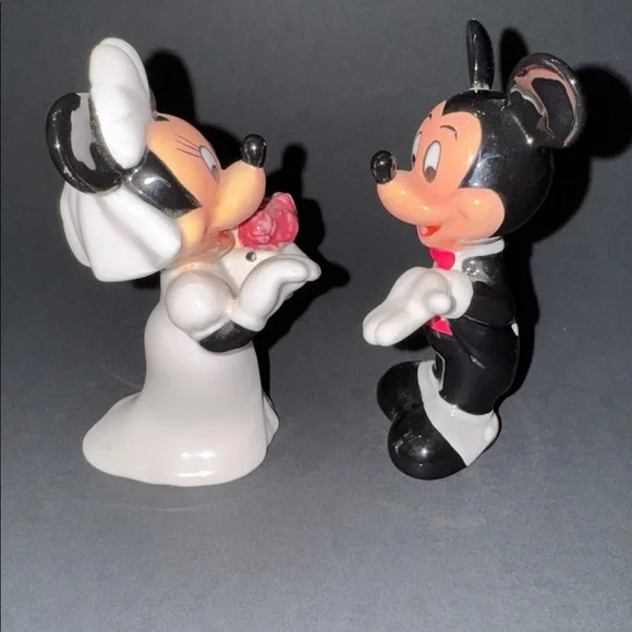 Disney Parks Wedding Mickey & Minnie Salt & Pepper Shakers - Picture 3 of 6